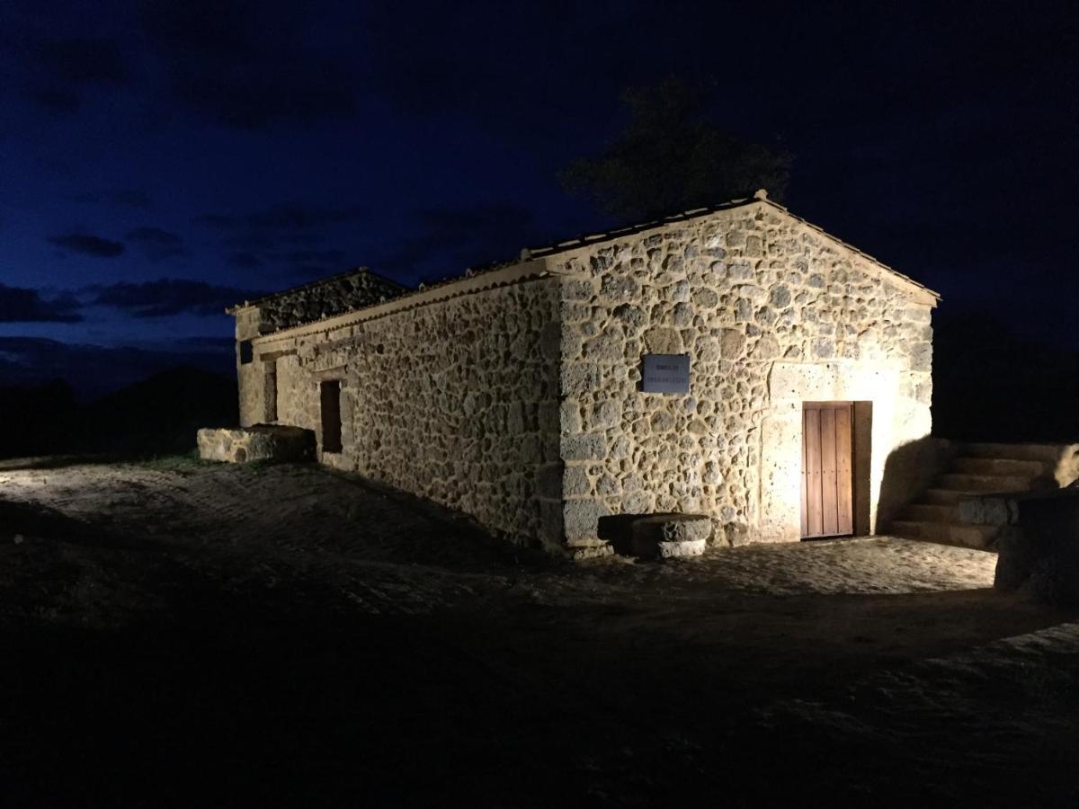 Hotel Bodegas Traslascuestas - Grupo Pierola Valcavado de Roa Экстерьер фото